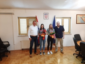 Nagrade Barbari i Ivi Vunić